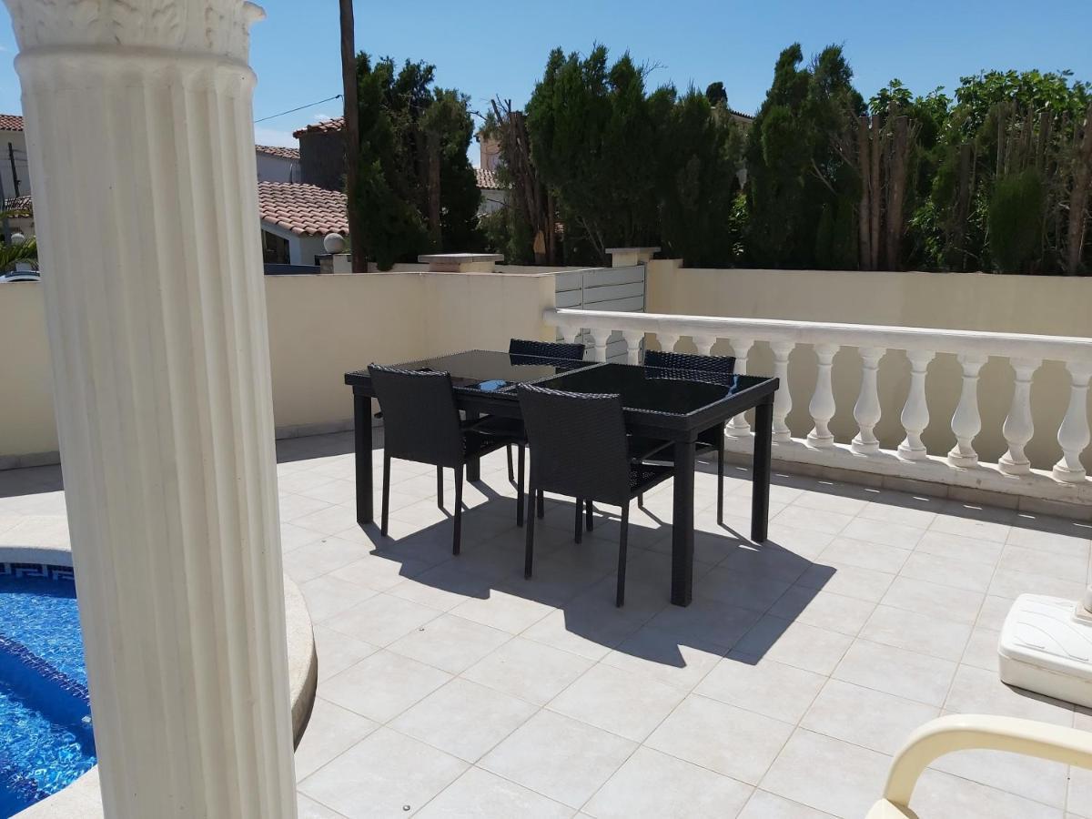 Villa Casa Amb Piscina Privada Empuriabrava Exterior foto